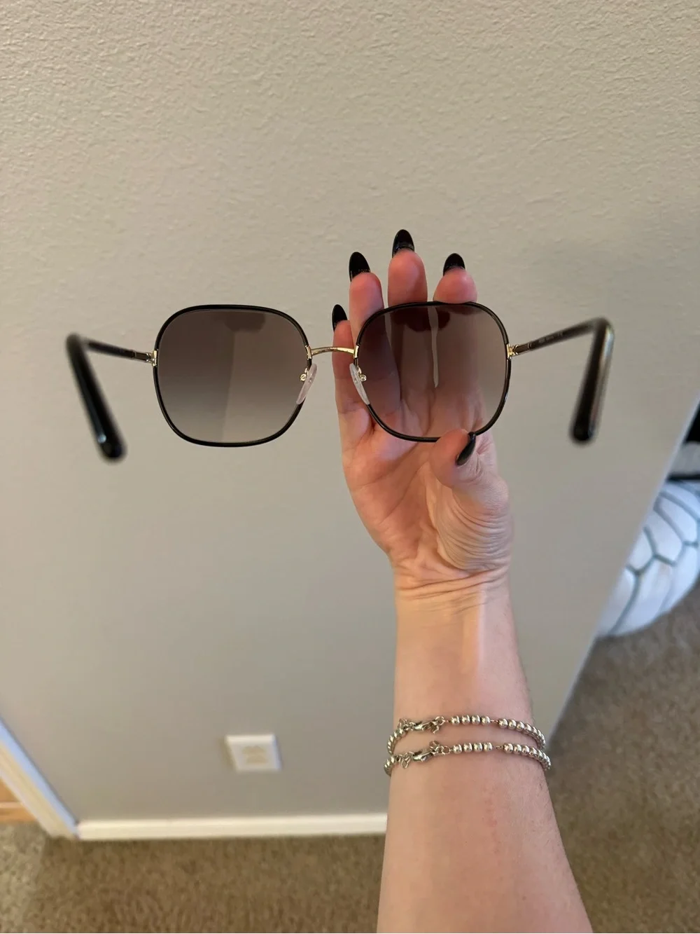 Women’s Oversized Black Gradient Sunglasses